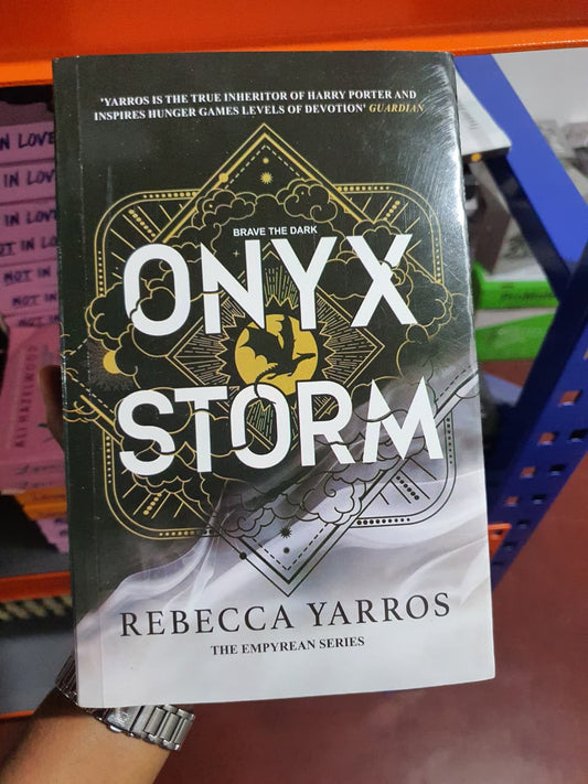 Onyx Storm by Rebecca Yarros (Book 3 of The Empyrean series)
