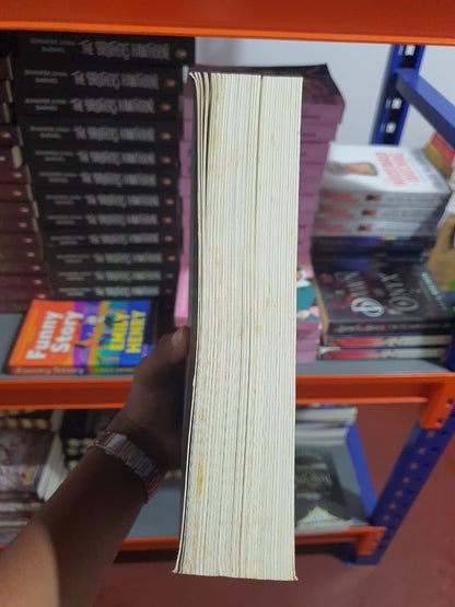 33 strategies of war by Robert Greene (Minor Bend Cover)
