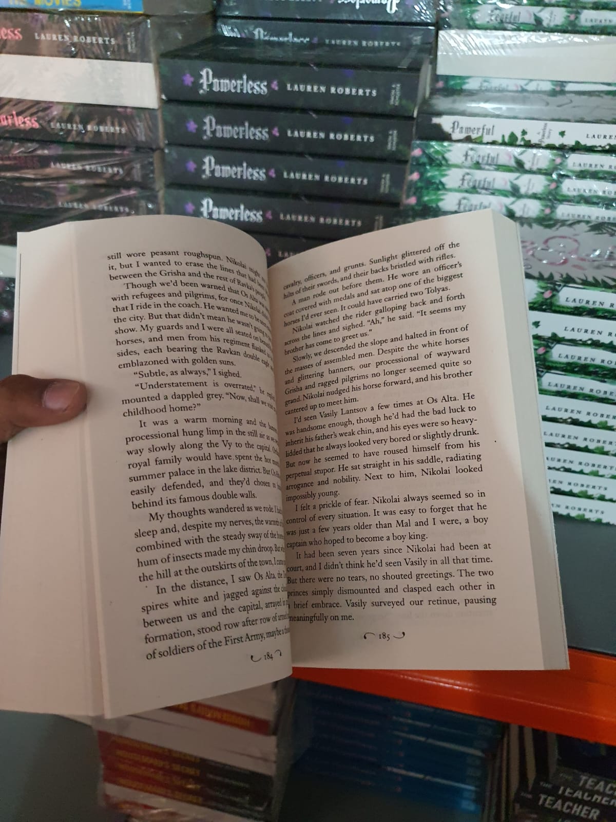 Siege and Storm by Leigh Bardugo (Book 2 of the Shadow and Bone Trilogy)