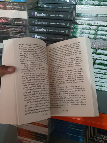 Siege and Storm by Leigh Bardugo (Book 2 of the Shadow and Bone Trilogy)